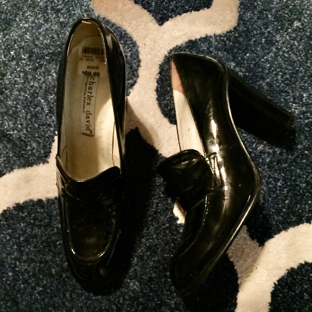 NEW black patent pumps with chunky 4" heels👠